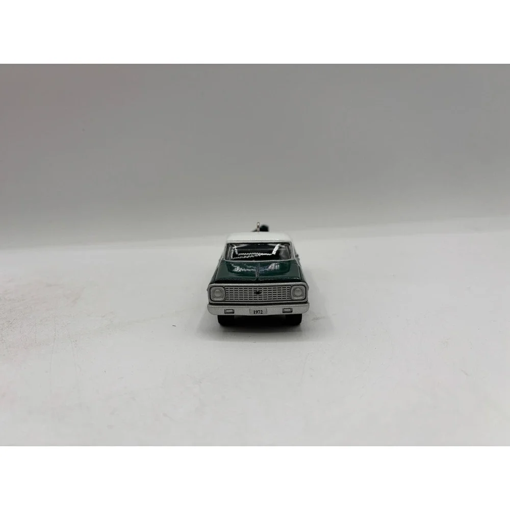 Hallmark Keepsake Ornament 2003 1972 Chevrolet Cheyenne Super 9th in Series